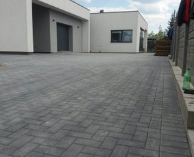 Trinkelių klojimas Kauno - Marijampolės apskrityse / Trinkelių klojimas / Darbų pavyzdys ID 3165293