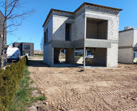 Namų statyba, pamatai, mūras, stogai, fasadai santechnika / Pastatų statybos paslaugos / Darbų pavyzdys ID 3181175