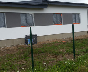 Fasadų apšiltinimo bei apdailos darbai - Pamatų šiltinimas - 1 Pamatų šiltinimas - Fasadų apšiltinimo bei apdailos darbai - 1