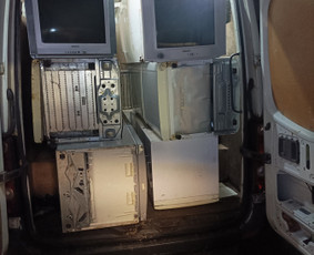 Statybinių šiukšlių baldų išvežimas pervežimas perkraustymas - Buitinės technikos išvežimas - 1 Buitinės technikos išvežimas - Statybinių šiukšlių baldų išvežimas pervežimas perkraustymas - 1