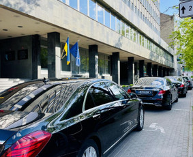 Keleivių pervežimai , oro uostas, pervežimas tarp miestų Vip / VIP pervežimai / Darbų pavyzdys ID 3184357