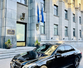Keleivių pervežimai , oro uostas, pervežimas tarp miestų Vip / VIP pervežimai / Darbų pavyzdys ID 3184619