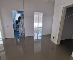 Visų tipų grindų montavimas ir išlyginamasis sluoksnis / MM / Darbų pavyzdys ID 3188057