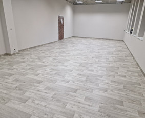 Kiliminės dangos klojimas - Grindų montavimas islyginamojo sluoksnio pylimas - 1