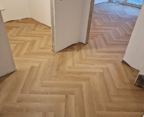 Visų tipų grindų montavimas ir išlyginamasis sluoksnis / MM / Darbų pavyzdys ID 3188117
