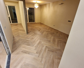 Visų tipų grindų montavimas ir išlyginamasis sluoksnis / MM / Darbų pavyzdys ID 3188121