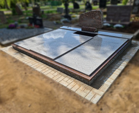 Kapaviečių dengimas plokštėmis, paminklų gamyba, Paminklai, kapų dekoravimas skaldele, granitinių tri nkelių dangos įrengimas ir kiti kapaviečių tvarkymo bei įrengimo darbai www.kapu.lt +37065688083