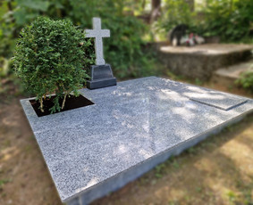 Kapaviečių dengimas plokštėmis, paminklų gamyba, Paminklai, kapų dekoravimas skaldele, granitinių tri nkelių dangos įrengimas ir kiti kapaviečių tvarkymo bei įrengimo darbai www.kapu.lt +37065688083