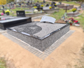 Kapaviečių dengimas plokštėmis, paminklų gamyba, Paminklai, kapų dekoravimas skaldele, granitinių tri nkelių dangos įrengimas ir kiti kapaviečių tvarkymo bei įrengimo darbai www.kapu.lt +37065688083