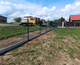Montuojam segmentines ir metaliniu tvoralenčių tvoras / Arvydas / Darbų pavyzdys ID 3194962
