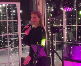 Vakaro komplektas "MAXI" - Vedėjas, DJ ir atlikėja