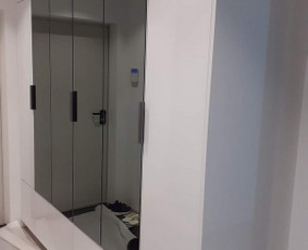 Prieškambario baldų gamyba - Patyręs meistras gamina nestandartinius korpusinius baldus - 4