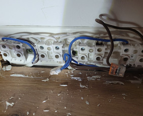 Elektros darbai - Smulkūs elektros darbai - 1 Smulkūs elektros darbai - Elektros darbai - 1