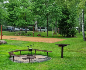 Prie Jūros upės: baidarių nuoma, nameliai, kubilai, pirtis / Dženeta Dobilienė / Darbų pavyzdys ID 3204368