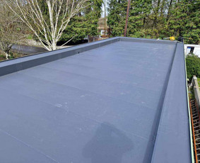 Plokščių Stogų Dengimas Pvc, Epdm ir bitumine Danga / Tvirti stogai / Darbų pavyzdys ID 3207876