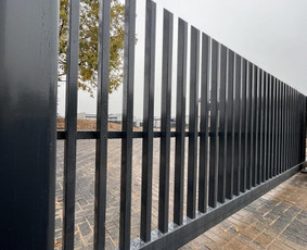 Aplinka, sodas - - Tvoros - Vartai - Montavimas - Garantija - - 4