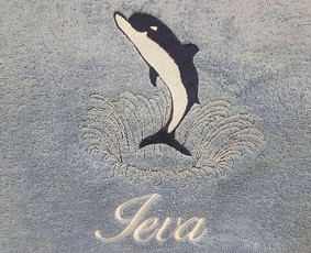 • Verslo dovanų gamyba su jūsų įmonės Logo, inicialais, gražiais žodžiais ar palinkėjimu.
• Individualių dovanų gamyba gimtadieniams, krikštynoms, vestuvėms ir kitoms progoms.