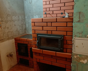 Šildymo krosnis,  viryklė ir nedidelis duonkepis