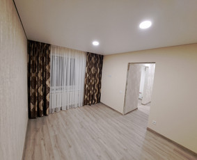 Plytelių klijavimas, vonios įrengimas, visi apdailos darbai - Tapetų klijavimas - 1 Tapetų klijavimas - Plytelių klijavimas, vonios įrengimas, visi apdailos darbai - 1