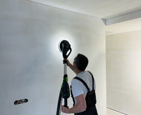 Sienų dažymas - Vidaus apdailos darbai. Vilniuje - 2