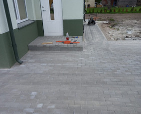 Trinkelių klojimas Kauno - Marijampolės apskrityse / Trinkelių klojimas / Darbų pavyzdys ID 3249137