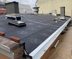 Plokščių Stogų Dengimas Pvc, Epdm ir bitumine Danga / Tvirti stogai / Darbų pavyzdys ID 3249551