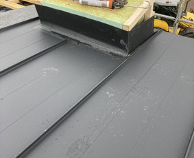 Plokščių Stogų Dengimas Pvc, Epdm ir bitumine Danga / Tvirti stogai / Darbų pavyzdys ID 3249575