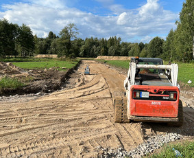 Ekskavatorių savivarčių bobcat paslaugos - Žemės frezavimas - 1 Žemės frezavimas - Ekskavatorių savivarčių bobcat paslaugos - 1