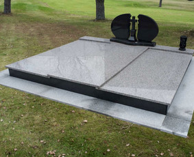 Paminklai, meniški antkapiai, granito plokštės / Kauno Antkapiai / Darbų pavyzdys ID 3260035