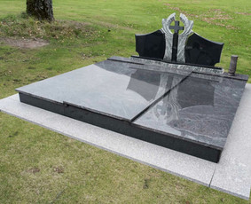 Paminklai, meniški antkapiai, granito plokštės / Kauno Antkapiai / Darbų pavyzdys ID 3260067