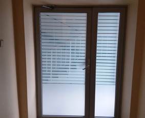 Langu tamsinimas Vilniuje. Konsultavimas. / Stiklo Bitės / Darbų pavyzdys ID 620499