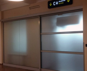 Langų tamsinimas Vilniuje. Plėvelė langams. Konsultavimas. - Stiklo matinimas - 3 Stiklo matinimas - Langų tamsinimas Vilniuje. Plėvelė langams. Konsultavimas. - 3