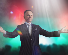 Rolandas Rutkauskas - atlikėjas ir vedėjas - Muzikantai, dainininkai, grupės - 4 Muzikantai, dainininkai, grupės - Rolandas Rutkauskas - atlikėjas ir vedėjas - 4