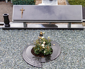 Kapų tvarkymas, paminklai, dengimas granito plokštėmis / Paulius / Darbų pavyzdys ID 3281217