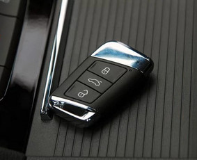 Automobilių raktų gamyba programavimas, pririšimas - Automobilių raktų gamyba - 2 Automobilių raktų gamyba - Automobilių raktų gamyba programavimas, pririšimas - 2