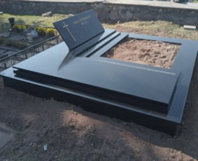 Paminklai, meniški antkapiai, granito plokštės / Kauno Antkapiai / Darbų pavyzdys ID 3305575