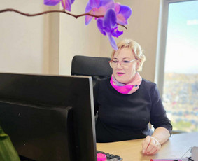 Nekilnojamojo turto brokerė/teisininkė - Kitos kategorijos - 4 Kitos kategorijos - Nekilnojamojo turto brokerė/teisininkė - 4