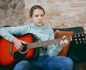 A24lt - Išmokysime groti 20+ dainų per 3mėn - Muzikos mokytojai - 4 Muzikos mokytojai - A24lt - Išmokysime groti 20+ dainų per 3mėn - 4