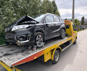 Tralas Vilniuje techninė pagalba kelyje Rescuer 24/7 - Automobilio rato keitimas - 1 Automobilio rato keitimas - Tralas Vilniuje techninė pagalba kelyje Rescuer 24/7 - 1