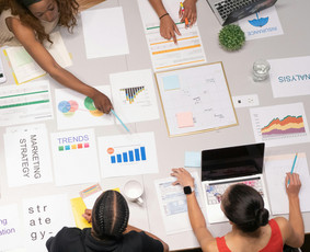 Jūsų įmonės asmeninis finansų ekspertas. - Paslaugos verslui - 3 Paslaugos verslui - Jūsų įmonės asmeninis finansų ekspertas. - 3