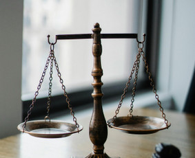 Jūsų įmonės asmeninis finansų ekspertas. - Paslaugos verslui - 1 Paslaugos verslui - Jūsų įmonės asmeninis finansų ekspertas. - 1