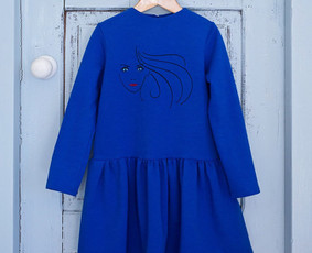 Siuvinėta suknytė mergaitei.
Daugiau rasite čia: https://www.facebook.com/pg/happyangels.lt/shop/?ref=page_internal