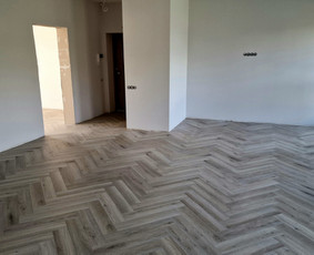 Plyteliu klijavimo darbai ir vidaus apdaila žemaitija - Laminato klojimas - 4 Laminato klojimas - Plyteliu klijavimo darbai ir vidaus apdaila žemaitija - 4