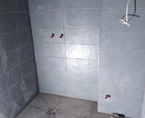 Apdailos darbai, plytelių klijavimas, sienų tinkavimas - Vonios remontas - 1 Vonios remontas - Apdailos darbai, plytelių klijavimas, sienų tinkavimas - 1