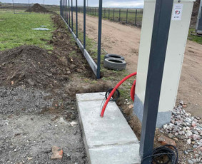 Visų tipų tvoros, vartai ir varteliai - Tvoros pamatai, betonavimas - 2 Tvoros pamatai, betonavimas - Visų tipų tvoros, vartai ir varteliai - 2