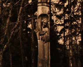 1991 m. Pavilnio bažnyčios šventorius, Vilnius.