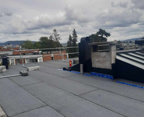 Plokščių Stogų Dengimas Pvc, Epdm ir bitumine Danga / Tvirti stogai / Darbų pavyzdys ID 3354524