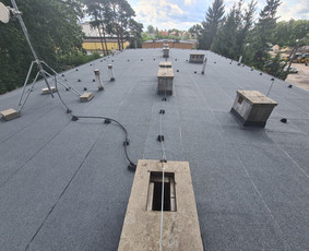 Plokščių Stogų Dengimas Pvc, Epdm ir bitumine Danga / Tvirti stogai / Darbų pavyzdys ID 3354570