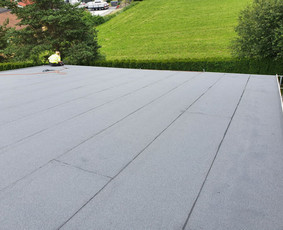 Plokščių Stogų Dengimas Pvc, Epdm ir bitumine Danga / Tvirti stogai / Darbų pavyzdys ID 3354580