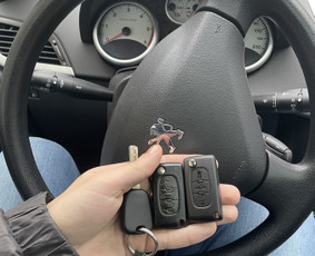 Automobilių raktų gamyba ir remontas - Automobilių raktų gamyba - 3 Automobilių raktų gamyba - Automobilių raktų gamyba ir remontas - 3